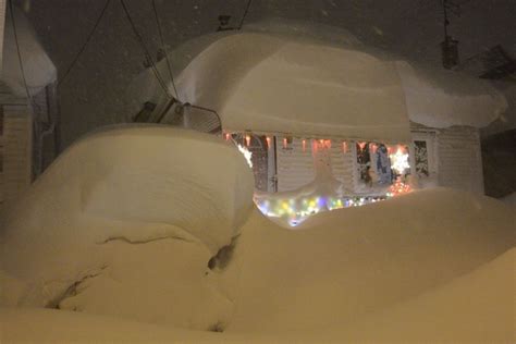 Buffalo Pounded By Worst Snow Storm In 40 Years Snow Storm Storm