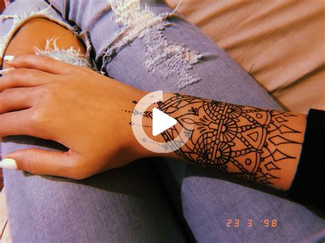 wrist-mandala-tattoo-feminine-tattoos-feminine-tattoos-bodysuit-tattoos-tattoos-girl-tattoos-gi