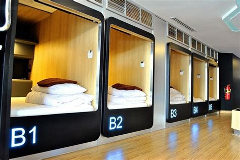 13 Capsule Sleep Box Female In 2019 Sleep Box Hotel Room Design