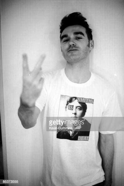 english singer and lyricist morrissey gives a v sign in yokohama nachrichtenfoto getty images