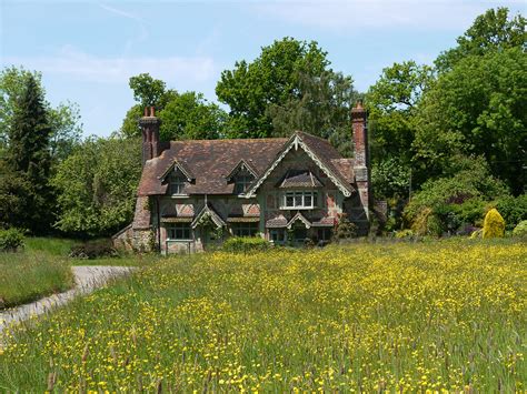 Finding a place to call home in south surrey, surrey, bc has never been so easy. A Surrey Cottage | A lovely cottage at Ockley in Surrey ...