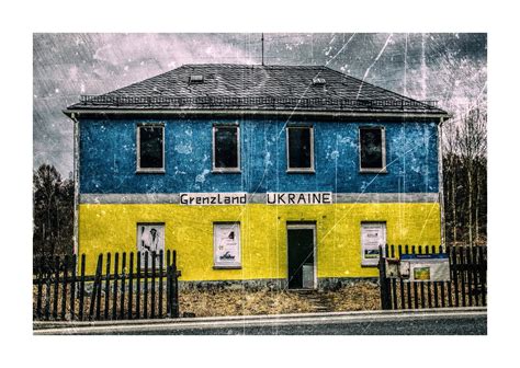 Hitta de bästa ukraine stockfotona till ditt projekt. Grenzland Ukraine Foto & Bild | art, world, spezial Bilder ...