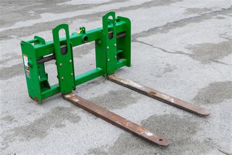 2000 John Deere Pallet Fork For Jd 600 And 700 Series Implement Carr