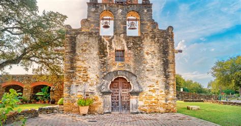 Cheap Car Hire in Southside, San Antonio from $8/day | Cheapflights