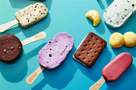 Even Chefs Admit To Stocking These 9 Store Bought Frozen Desserts In Their Freezers