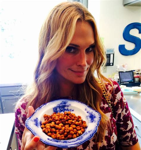 Molly Sims Healthy Snack Roasted Chickpeas Recipe Glamour