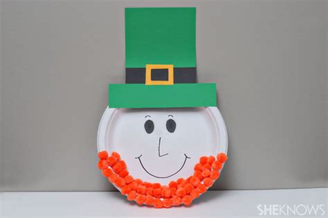 These saint patricks day crafts use simple and basic materials such as paper, popsicle sticks and glue. St. Patrick's Day crafts for kids - SheKnows