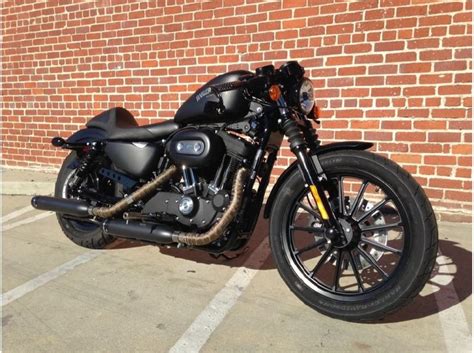 Mileage claims made by manufacturers always vary from actual figures since riding conditions, engine condition and riding style differ from person to person. 2011 Harley-Davidson Sportster XL883N Iron 833 - Moto ...