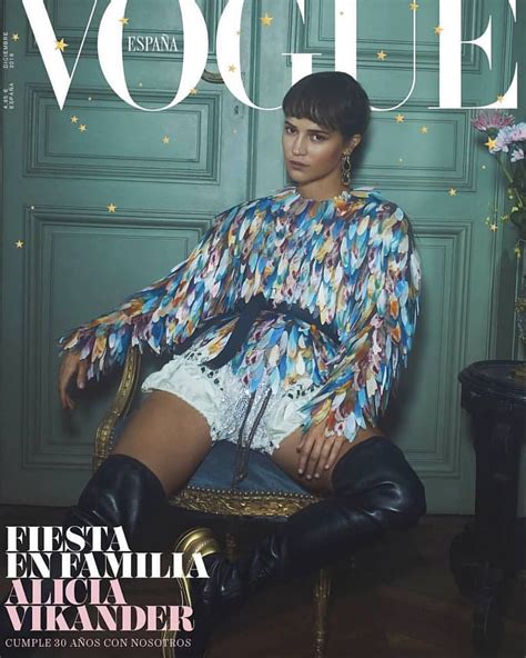 💮 Alicia En La Portada De Diciembre De Vogue España 🌹 Alicia In The