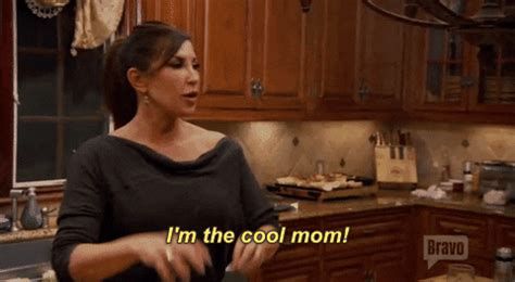 Things Only Girls With Cool Moms Understand