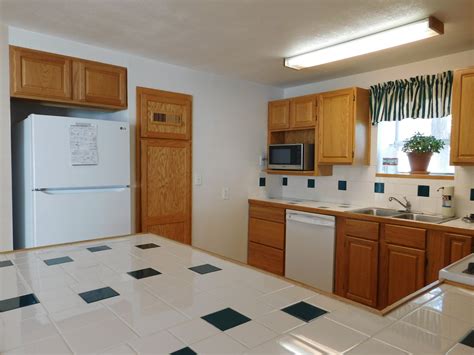 5 Bed 2 Bath in the Village