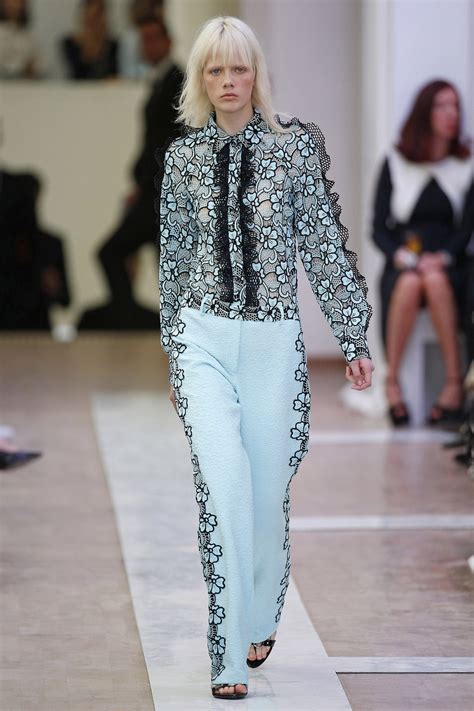 Emanuel Ungaro Ready To Wear Fashion Show Collection Spring Summer