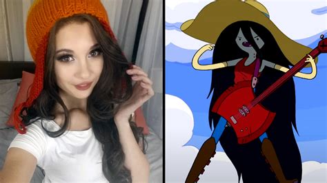 Adventure Time Cosplayer Goes Viral As Epic Marceline The Vampire Queen