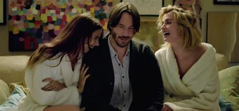 Knock Knock Juste Keanu Reeves Qui Soffre Un Threesome Yzgeneration