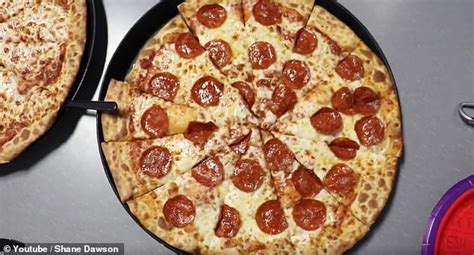 News Pictures — Chuck E Cheese Denies Recycling Old Pizzas After Viral