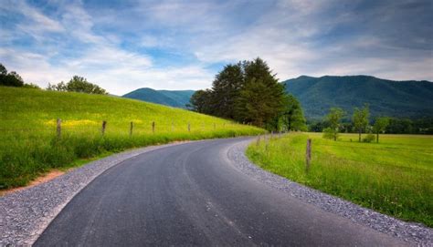 Guide To Scenic Drives Along Cades Cove Loop Road My Pigeon Forge
