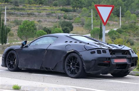 Say hello to the mclaren p14. McLaren P14: 650S replacement spotted with 3.8-litre V8 ...