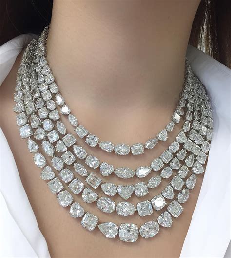Trying On A Necklace Composed Of 176 Diamonds With A Total Weight Of Over 340 Carats