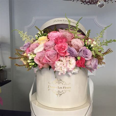 Boîte de roses fraîches et flowerbox éternelles. J'Adore Les Fleurs, Bouquet, Roses, Elegant Flowers ...