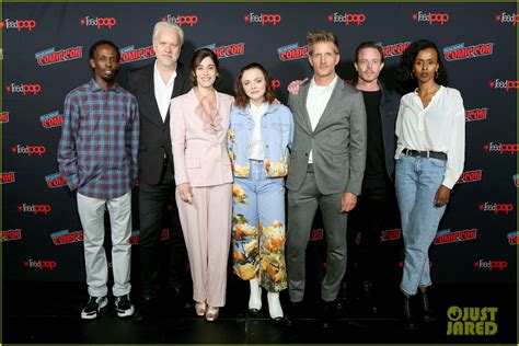Full Sized Photo Of Castle Rock Cast 2019 Nycc 09 Photo 4366383