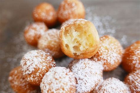 While i was doing research for this recipe i discovered that mister donut doesn't even use glutinous rice flour in their recipe. Mochi donuts - Pon de Rings | Dans la lune | Recipe in ...