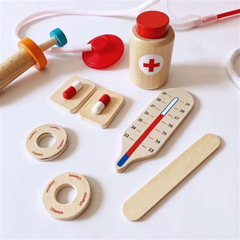 Hot Selling Kids Pretend Play Doctor Set Toy Wooden Nurse Injection