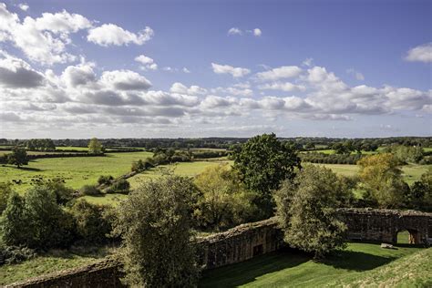 View Over The Site Of The Great Mere Kenilworth Castle W Flickr