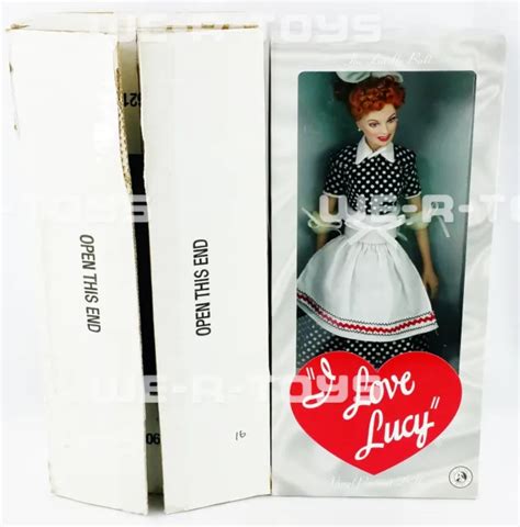 Franklin Mint I Love Lucy Sales Resistance 16 Vinyl Portrait Doll 2004