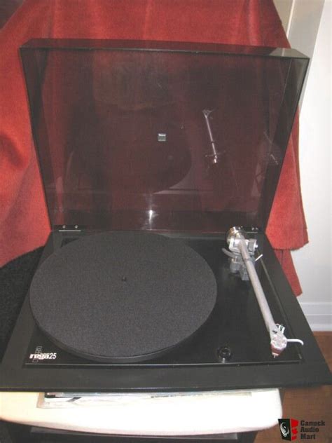 Rega Planar 25 Turntable Wclearaudio Virtuoso Wood Cartridge