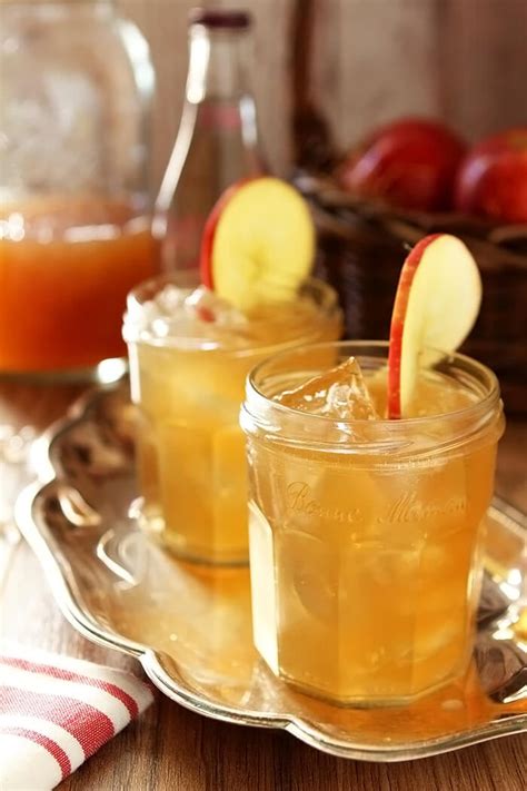 Easy Bourbon Cider Cocktails Perfect Fall Drinks