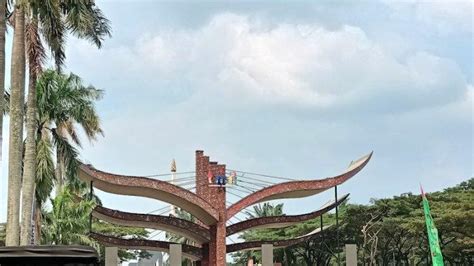 Harga yang tertera belum termasuk tiket masuk ancol harga yang tertera untuk minimal 25 orang. Harga Tiket Masuk TMII Terbaru 2021, Tempat Wisata di ...