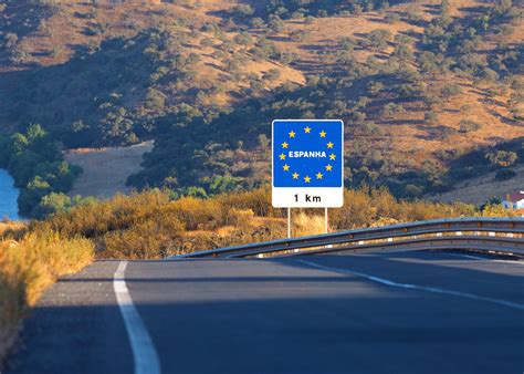 É a fronteira mais antiga da europa. Portugal fecha fronteiras com Espanha. Haverá 9 pontos com ...
