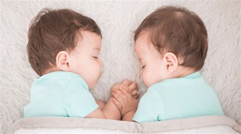 Namun begitu, ada beberapa cara mendapatkan anak kembar secara alami. 5 Cara Mendapatkan Bayi Kembar dengan Aman