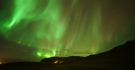 Excellent 3 To 5 Hour Northern Lights Hunting Minibus Tour With Free