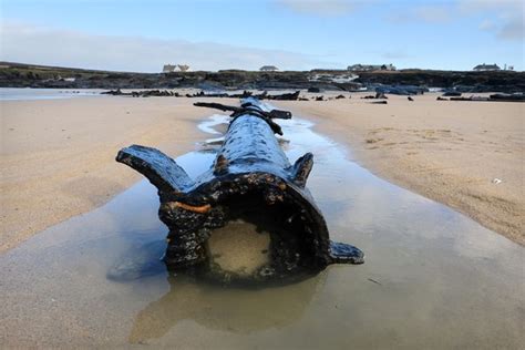 Shipwreck From The First World War Surfaces On Uk Beach Grimsby Live