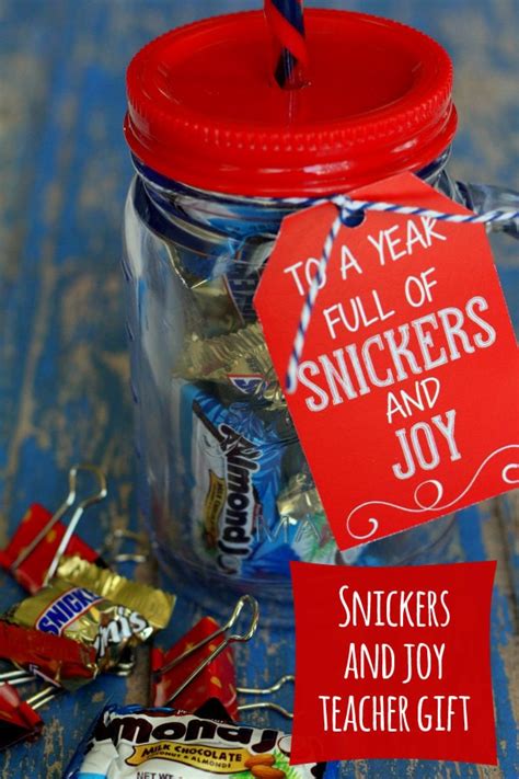 Season's greetings to one of those very special people! Snickers and Joy Gift Idea