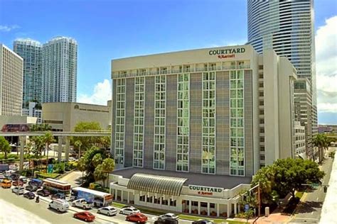 Hotel In Miami Courtyard By Marriott Miami Downtown Brickell Area
