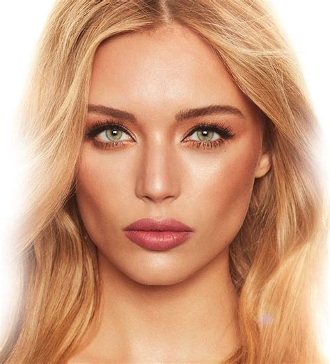 The Dreamy Look Desktop Charlotte Tilbury Makeup For Green Eyes