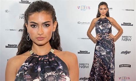 Kelly Gale Stuns At Sports Illustrated Swimsuit Festival Daily Mail