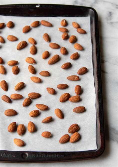 How To Make Crunchy Toasted Almonds Whole Slivers And Slices