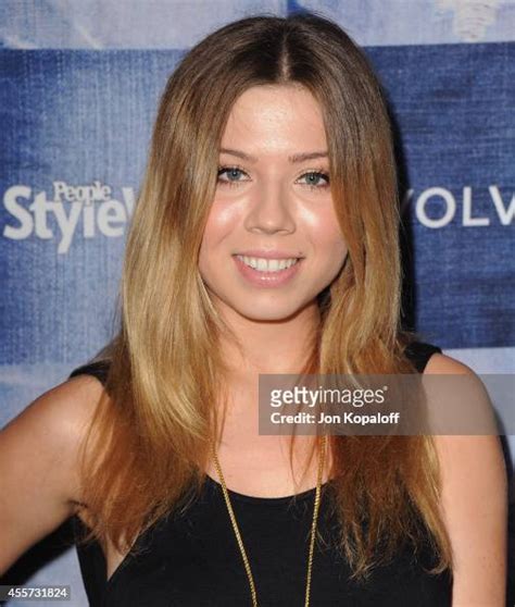 Actress Jennette Mccurdy Arrives At The People Stylewatch 4th Annual