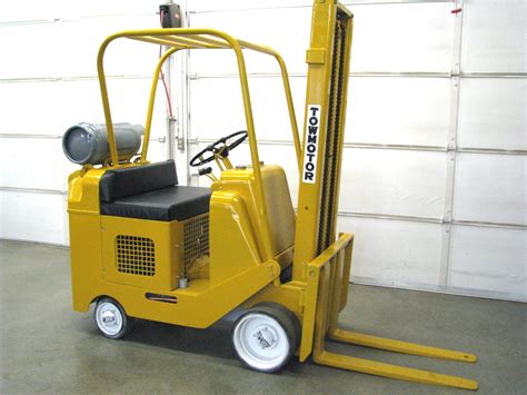 Towmotor Forklifts Pictures And History