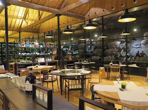 Dois Restaurantes Imperdíveis Na Cidade Do Porto Confira