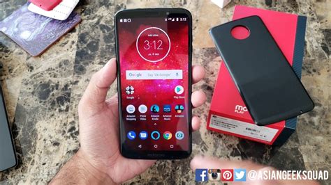 Moto Z3 Play Amazon Prime Exclusive Phone Whats The Difference