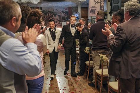 See The Pictures From Ian And Mickeys Wedding On Shameless Popsugar Entertainment Uk Photo 8
