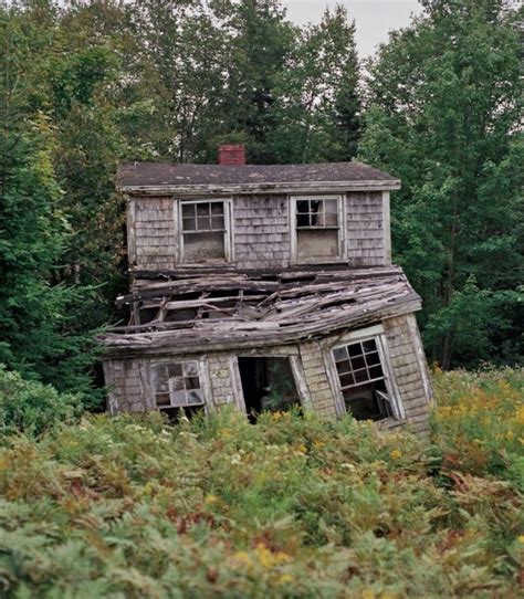 Pin By Sandy Harrell On Abandon Property Abandoned Houses Old Abandoned Buildings Abandoned