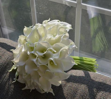 Creamy White Real Touch Calla Lily Bouquet With Callas