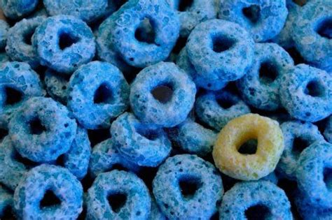 fruit-loops-cereal-blue-food,-fruit-loops-cereal,-fruit-loops