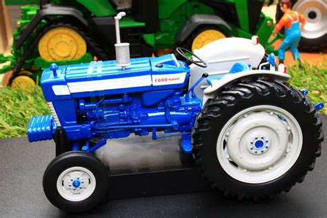 Uh2808 Universal Hobbies Ford 5000 Tractor Brushwood Toys