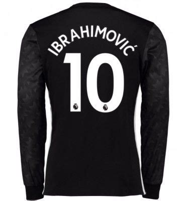 As one of the winningest players of all time, we are confident that zlatan can be one of the most dangerous strikers in our league. Pin på Zlatan Ibrahimovic tröja